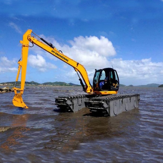 AMPHIBIOUS EXCAVATOR